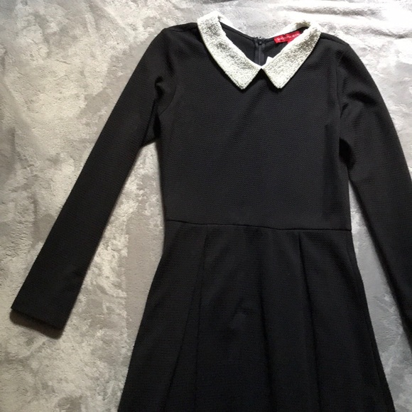 Saks Fifth Avenue Dresses & Skirts - Saks Fifth Avenue Peter Pan Pearl Collar Dress